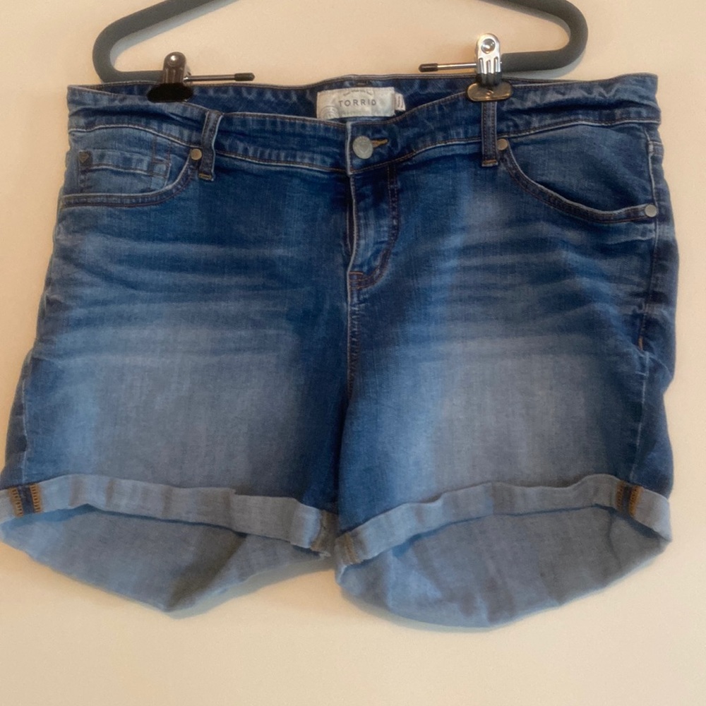 Torrid size 18 denim shorts